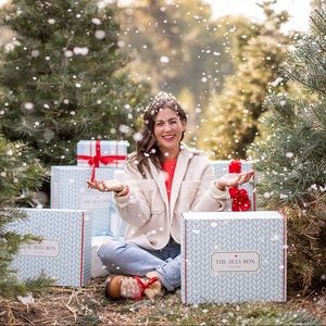 SOLD Jilly Box. Read description